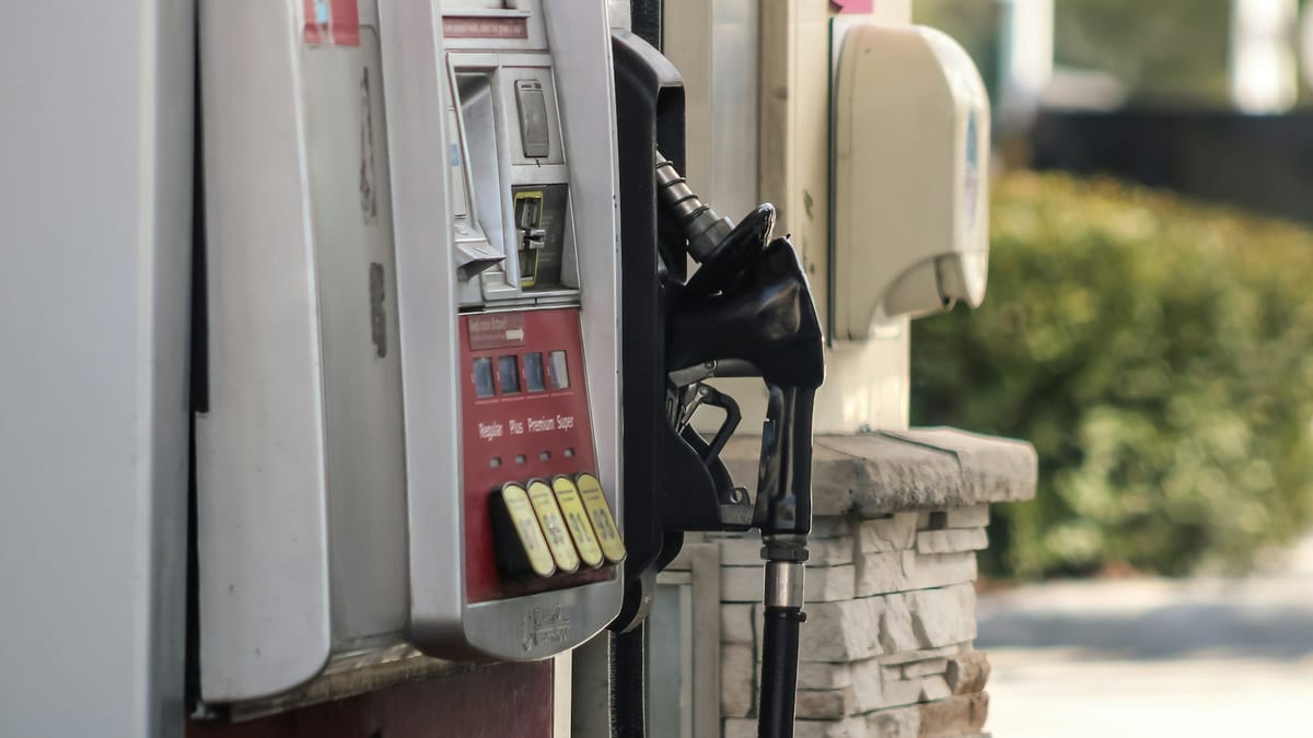 Gas prices near $4 in Las Cruces as Easter travel begins