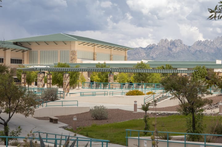 DACC AVANZA program opens student success center at East Mesa Campus