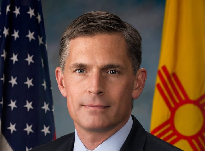 Heinrich backs bipartisan bill to increase sanctions on Russia over Ukraine war