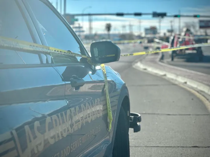 Police arrest murder suspect after standoff on west Picacho